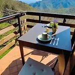 Bee Freeride Biker House