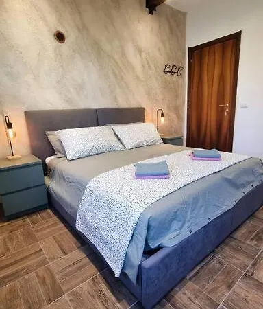 Apartment Bee Freeride Biker House Magliolo