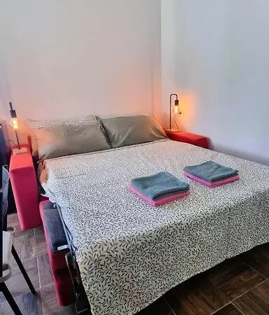 Apartment Bee Freeride Biker House