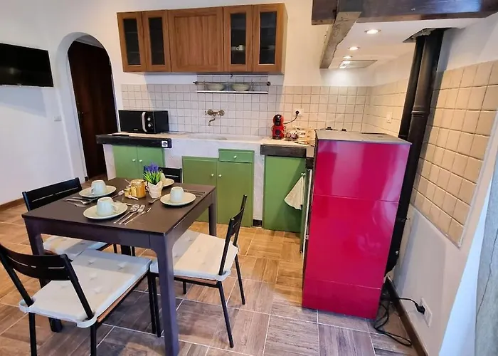 Bee Freeride Biker House